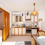 In Apartman Zára