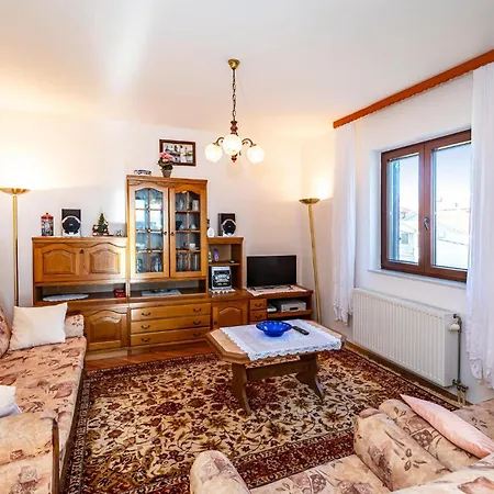 2 Bedroom Cozy In *