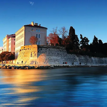 2 Bedroom Cozy In * Zadar