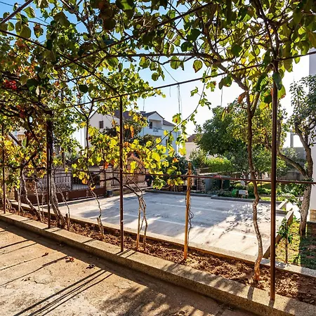 2 Bedroom Cozy In Apartment Zadar
